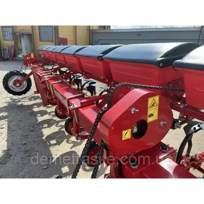 Подкормка культиватора КРНВ-5,6, КРНВ-4,2.